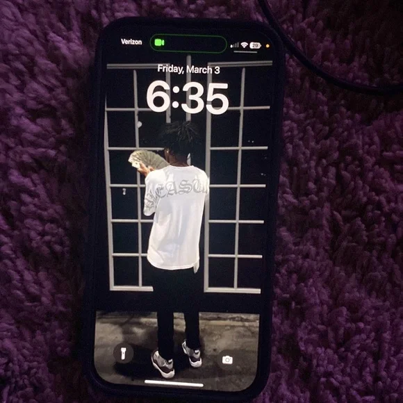 Iphone 14 pro new works good